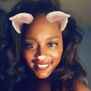 Meet your Posher, Kendra