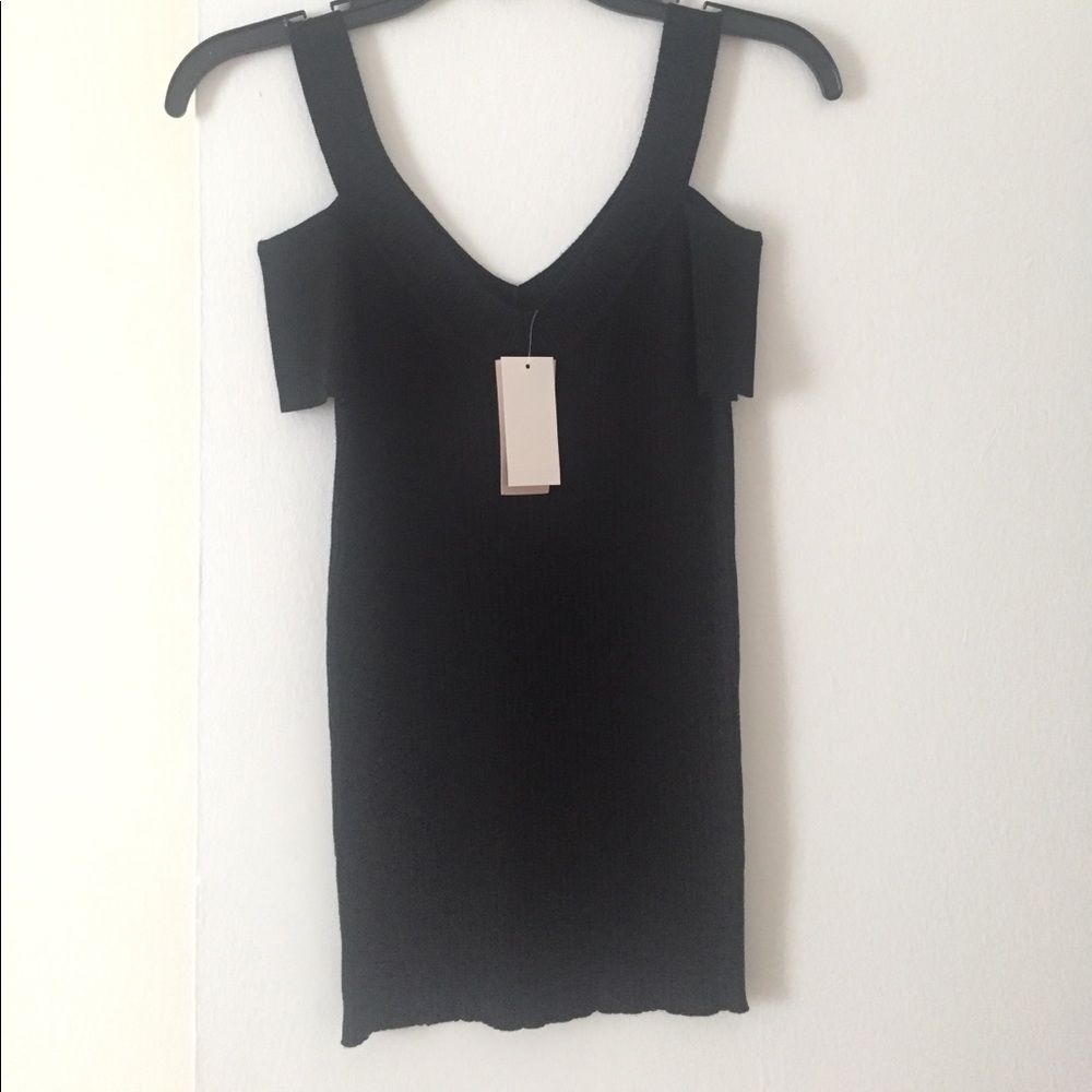 Philosophy Cold Shoulder Ribbed Top - Picture 3 of 7