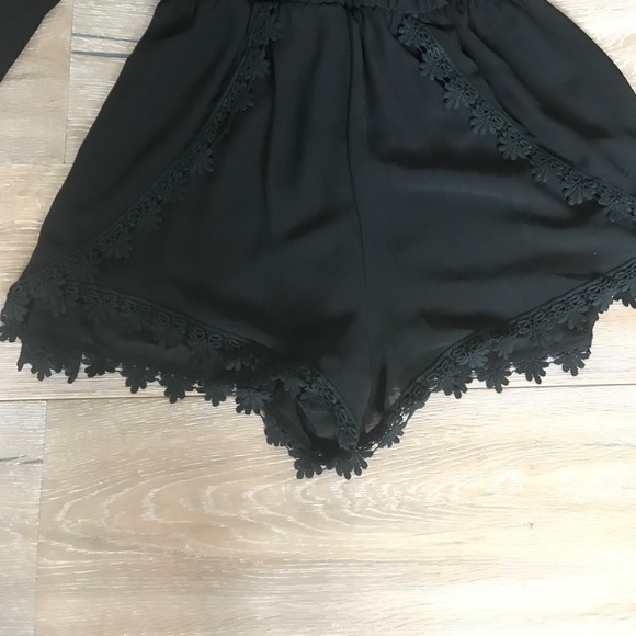 ASTR Black Jumper with flower detail - Picture 2 of 3