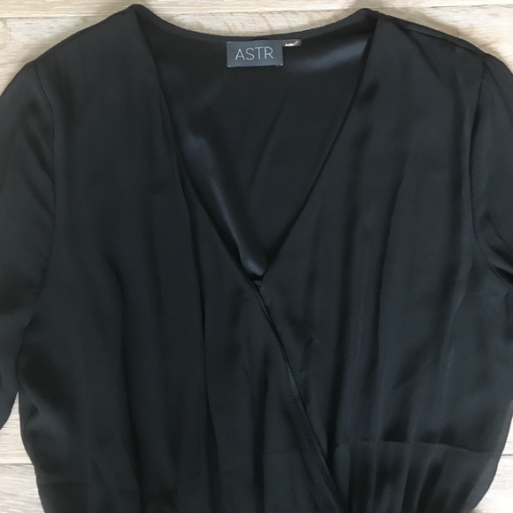 ASTR Black Jumper with flower detail - Picture 3 of 3