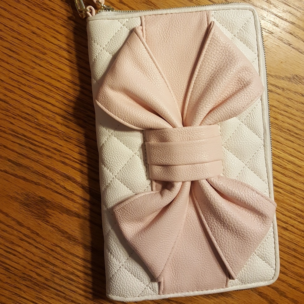 Betsey Johnson Big Bow Wallet