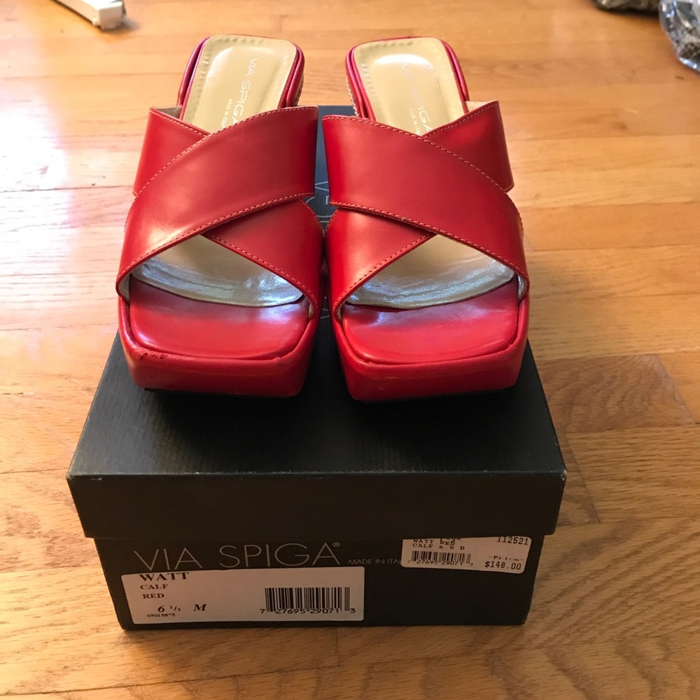 Via Spiga red wedges