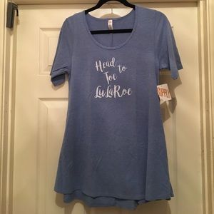 NWT! Lularoe small Perfect T