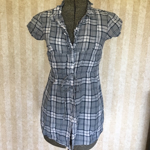 Converse Tops - Converse One Star plaid blouse. Converse Tops - Converse One Star plaid blouse.