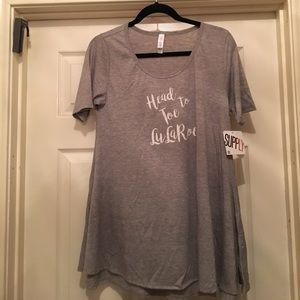 NWT! Lularoe small Perfect T