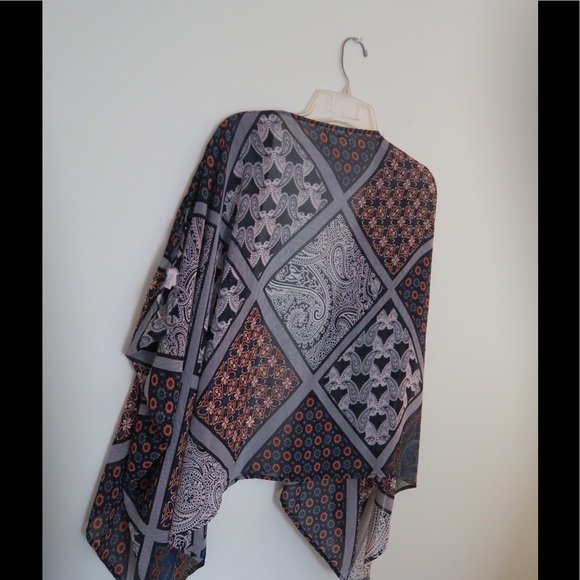 Tropical kimono - Picture 2 of 2