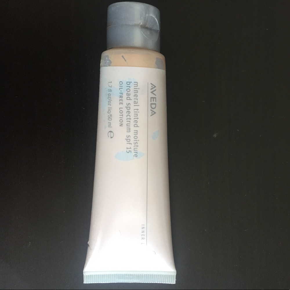 AVEDA MINERAL TINTED MOISTURE SPF 15