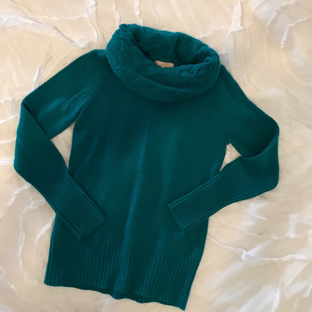 Sweater - Picture 2 of 4
