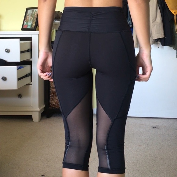 High waisted mesh cropped Lululemon leggings - Picture 2 of 4