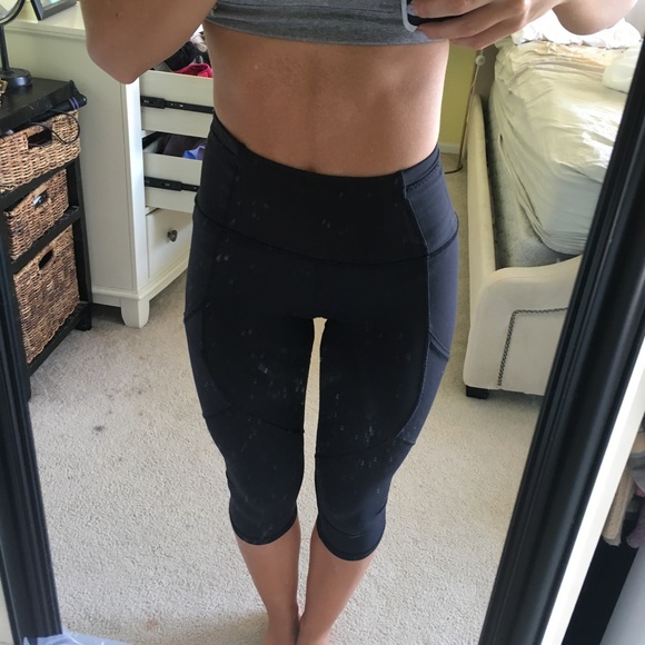 High waisted mesh cropped Lululemon leggings - Picture 3 of 4