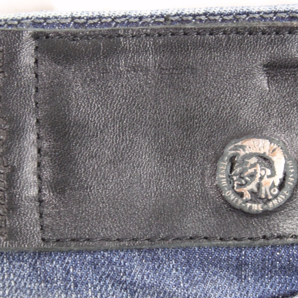 MENS DIESEL BUSTER SLIM TAPERED JEANS 30X34 NWT - Picture 4 of 7