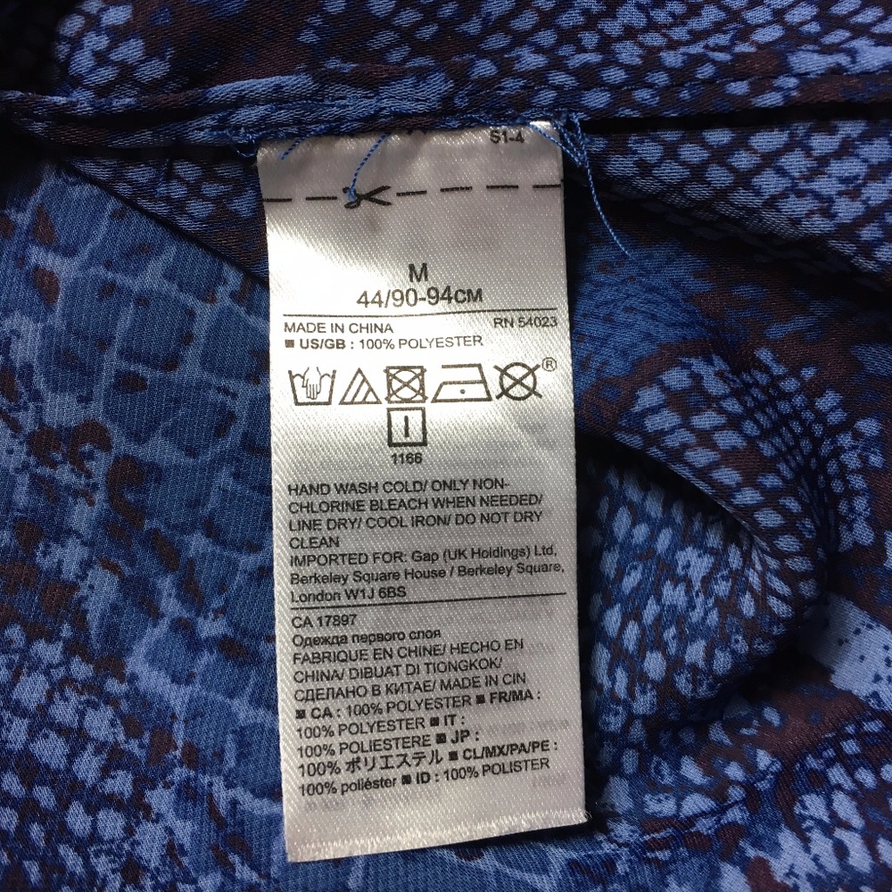 ❌SOLD❌ [Banana Republic] Snake Print Career Blouse - Picture 4 of 6