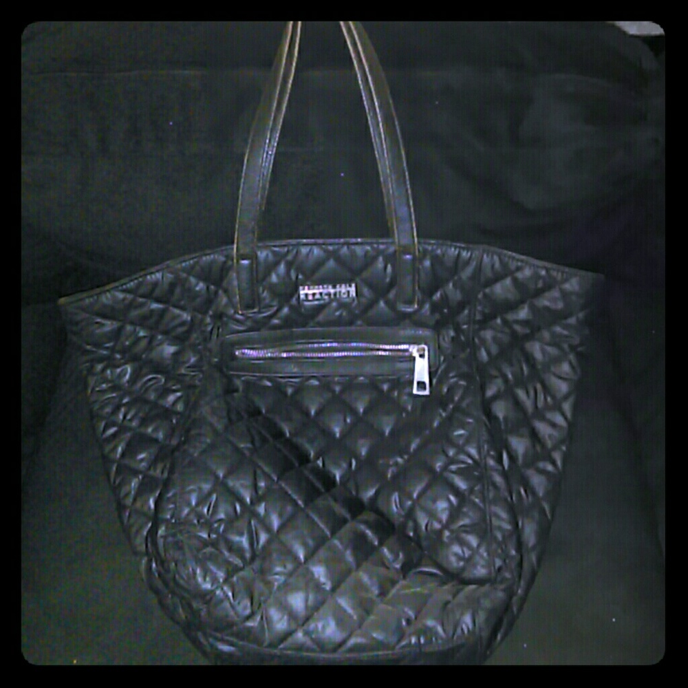 Gently used Kenneth Cole purse