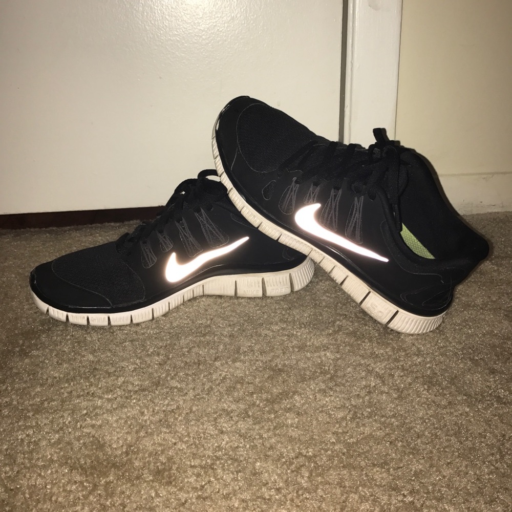 Black Nike 5.0 Women's size 8