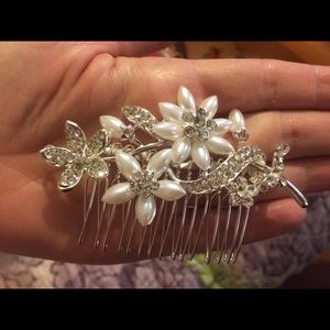 Hair comb perfect for a bride