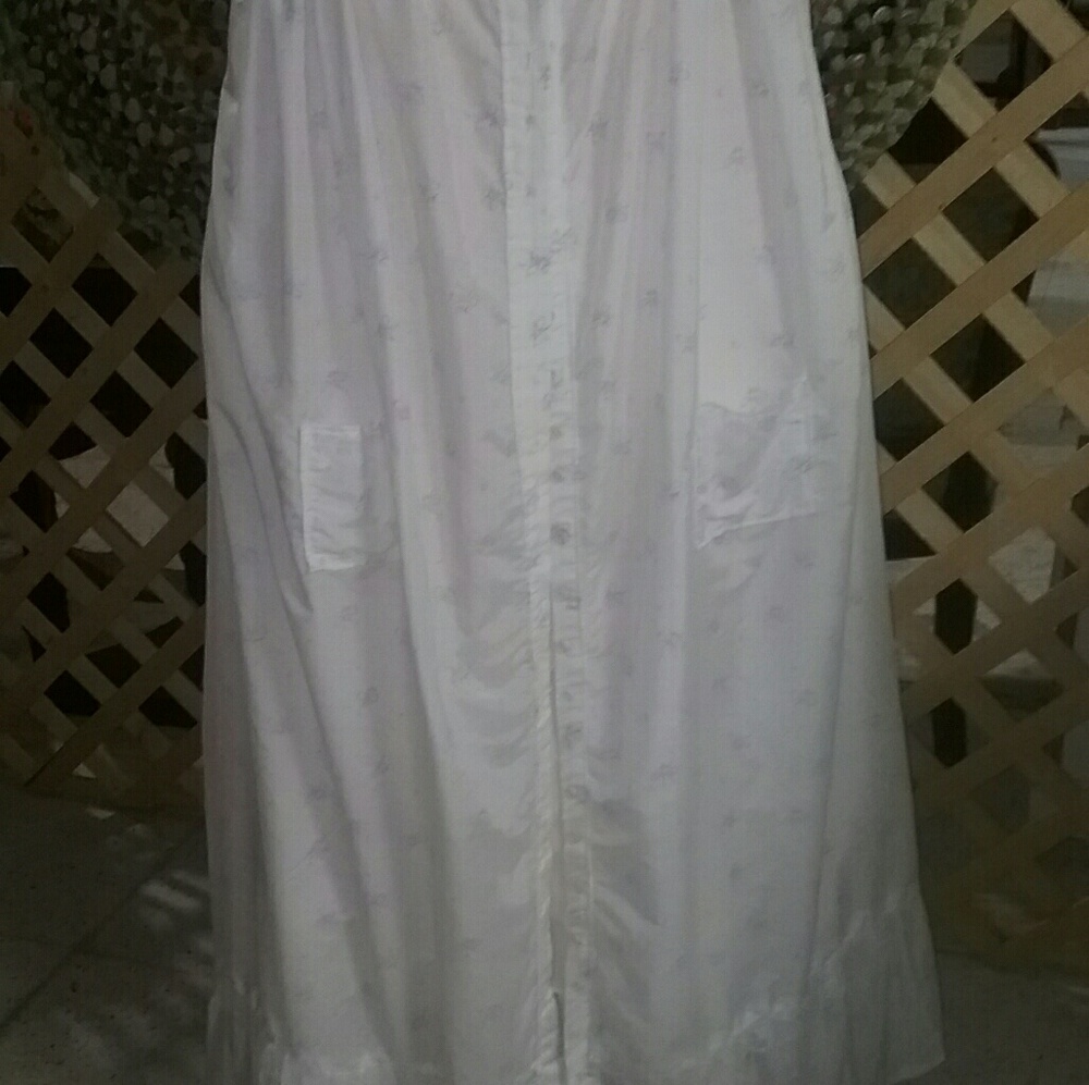 Hand made ladies cotton nightgown size 22