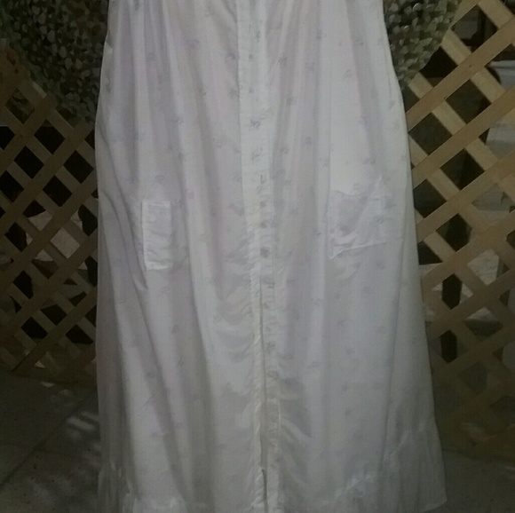 Hand made ladies cotton nightgown size 22 - Picture 1 of 6