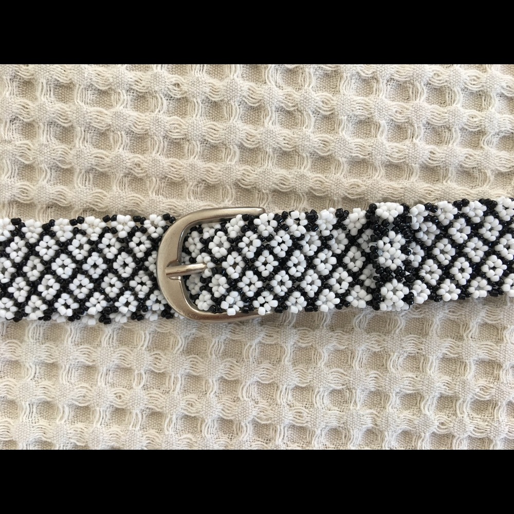 Handmade NEW Floral beaded belt // black & white