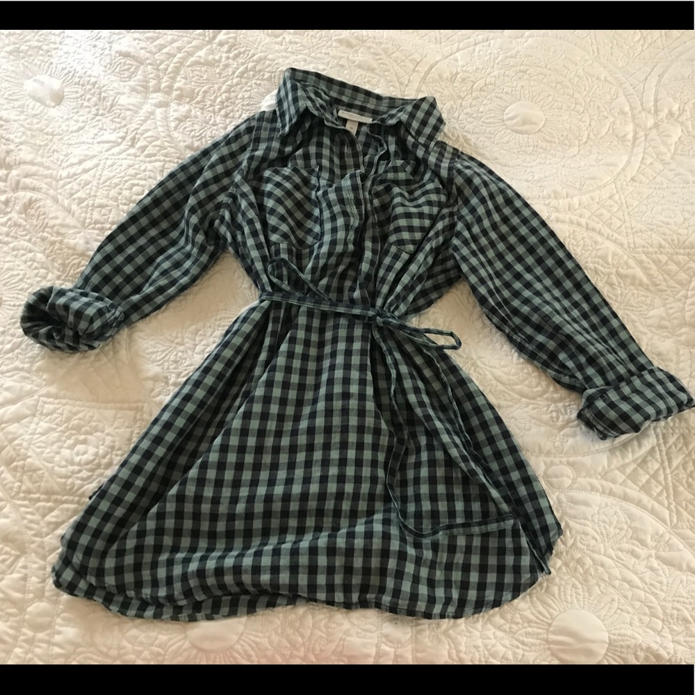 🎉 MAKE AN OFFER NEED GONE🎉Liz Lange MaternityTop