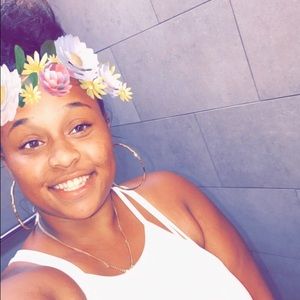 Meet your Posher, Brittney