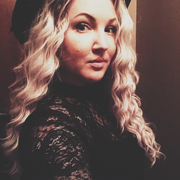 Meet your Posher, Heather - Picture 3 of 7