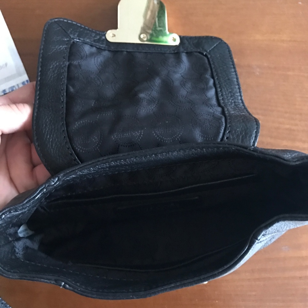 Michael Kors Charlton Crossbody Bag (black) - Picture 5 of 5