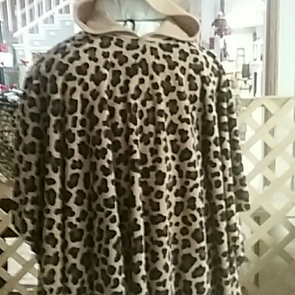 Hand made lepored print ladies hooded ponco