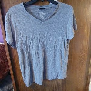 Gray tshirt