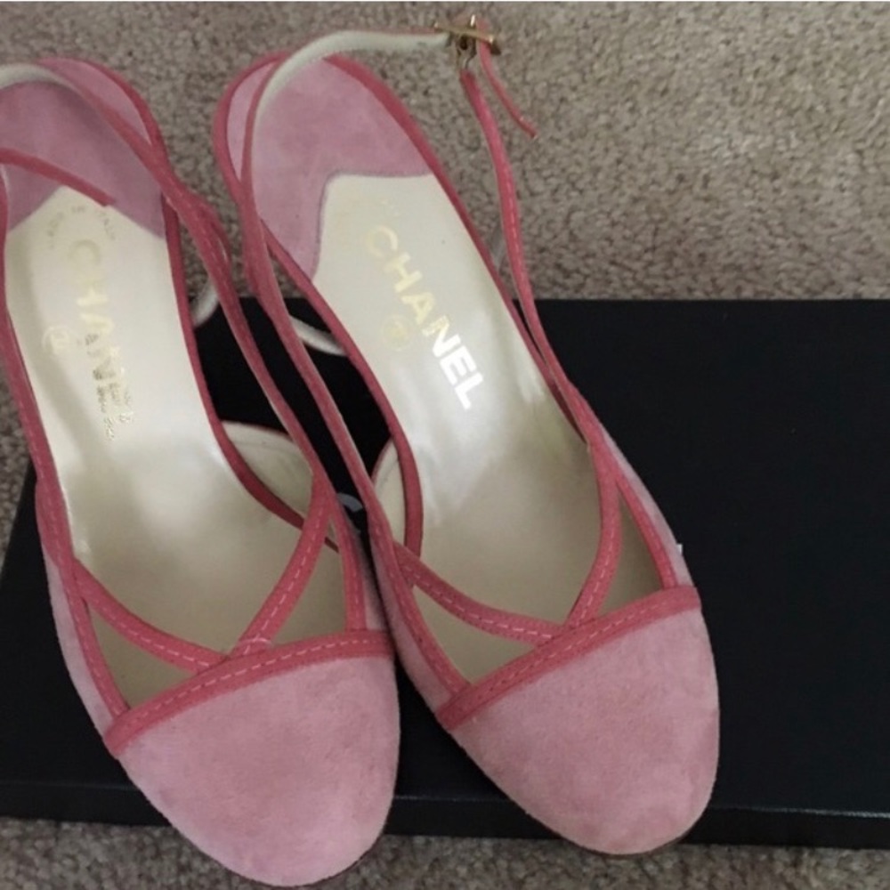 NWT Chanel Kitten heels - Picture 4 of 4