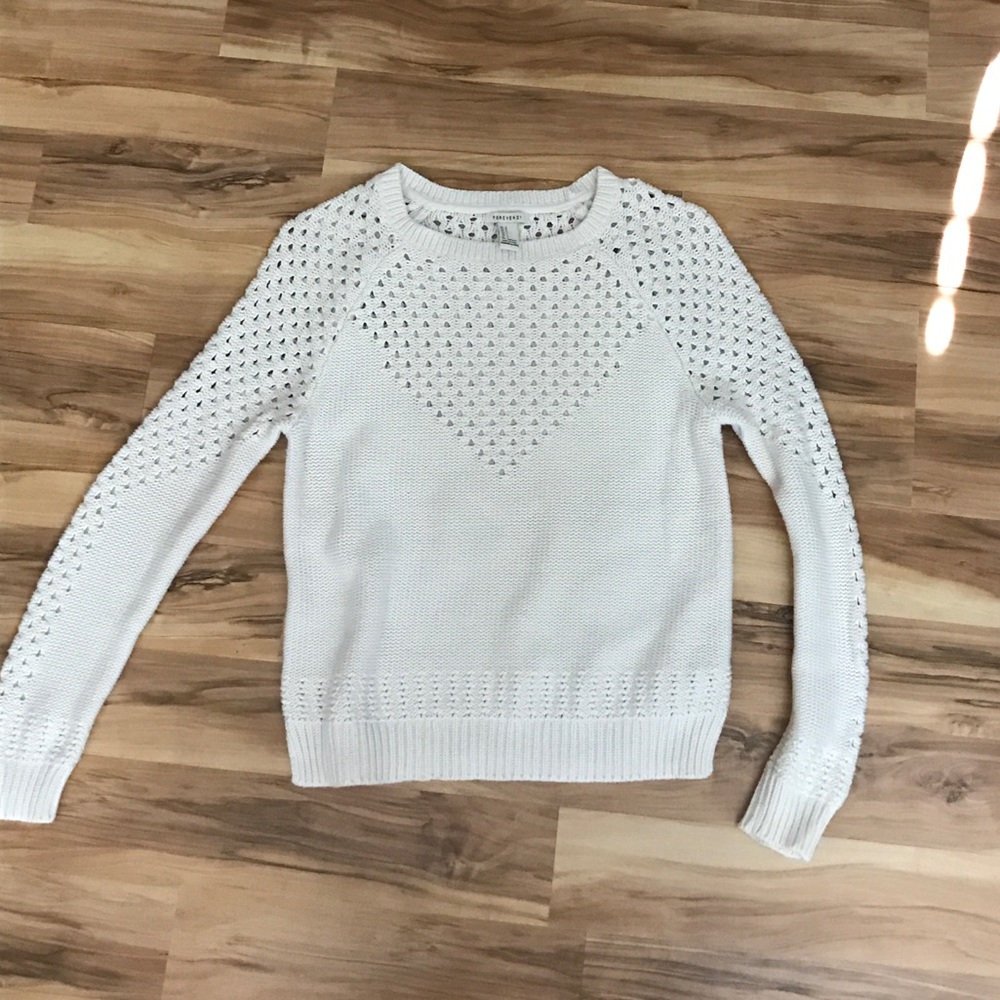 Nude sweater