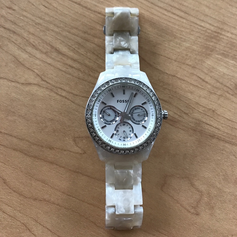 Crystal diamond fossil watch