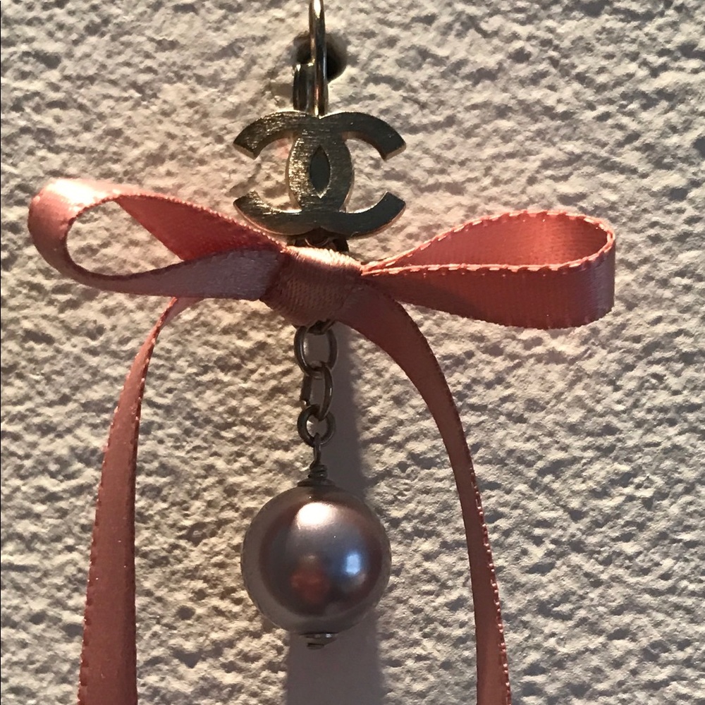 Vintage Chanel Ribbon earrings