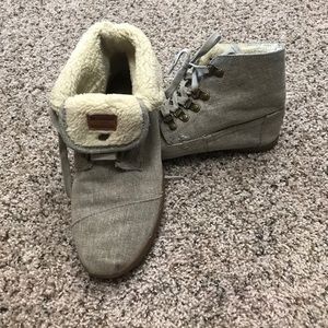 TOMS boots