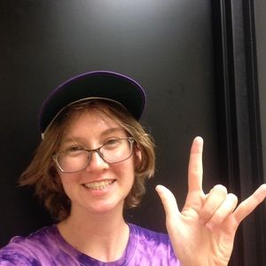 Meet your Posher, Abbey