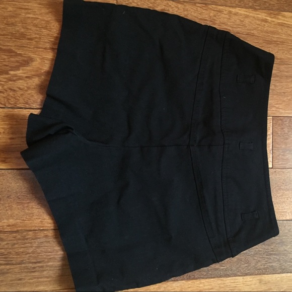 Cropped top and shorts bundle - Picture 5 of 5