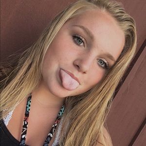 Meet your Posher, Madeline