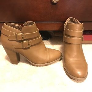 Lauren Conrad booties ✨