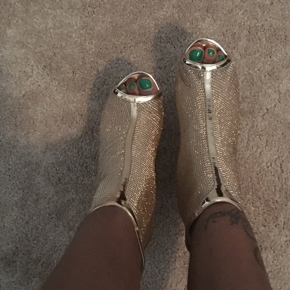 Shoes - Gold Mesh Fabric booties