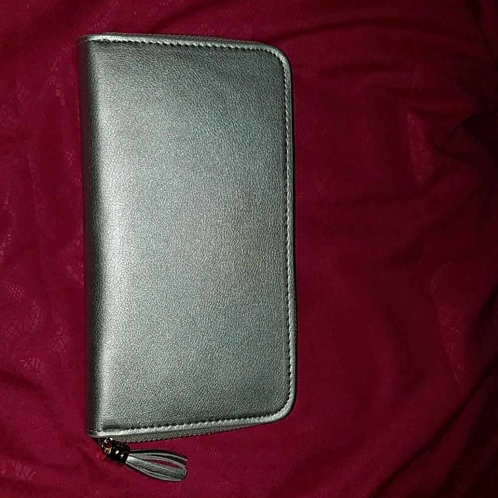 Saks fifth Ave leather silver wallet