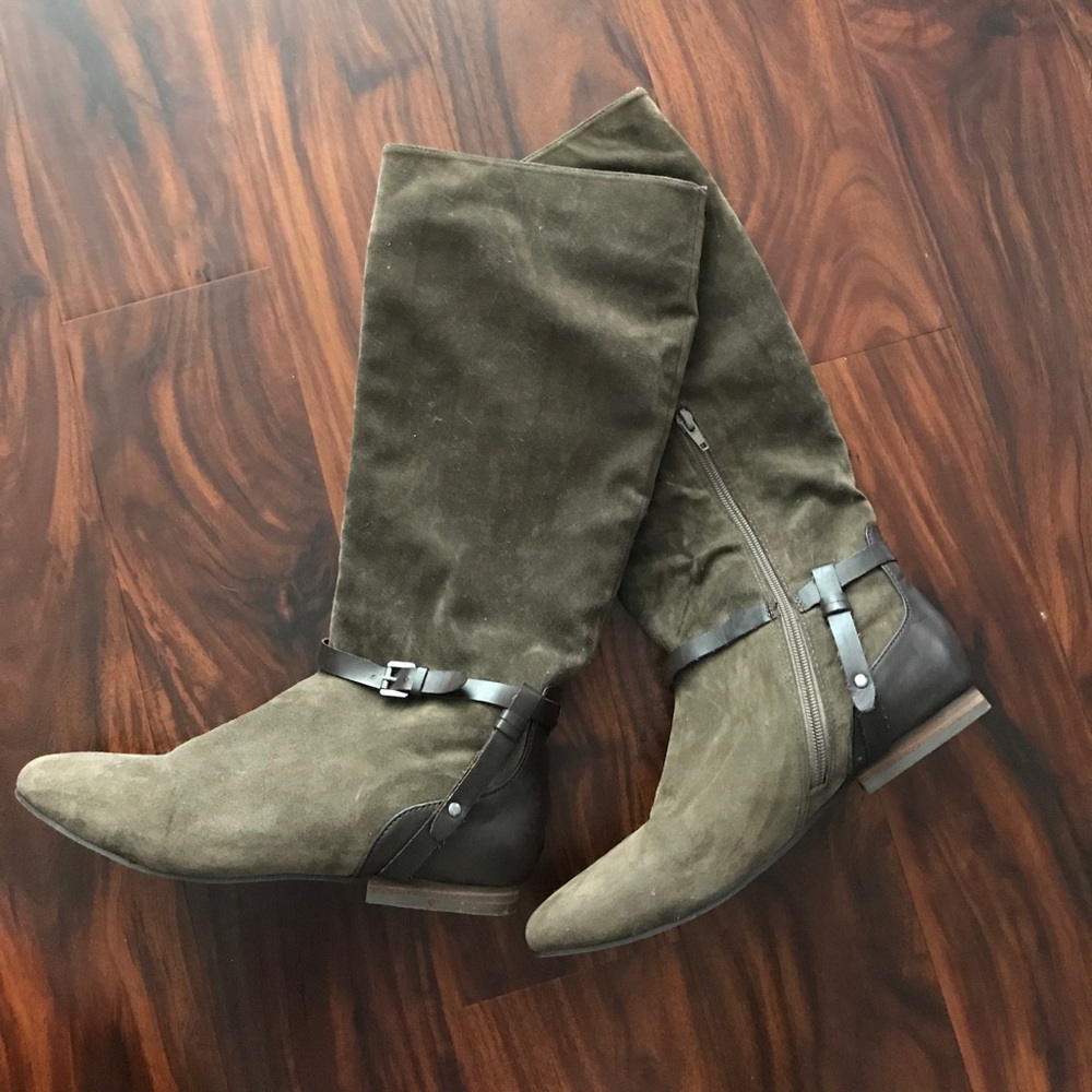 Suede and leather riding boots
