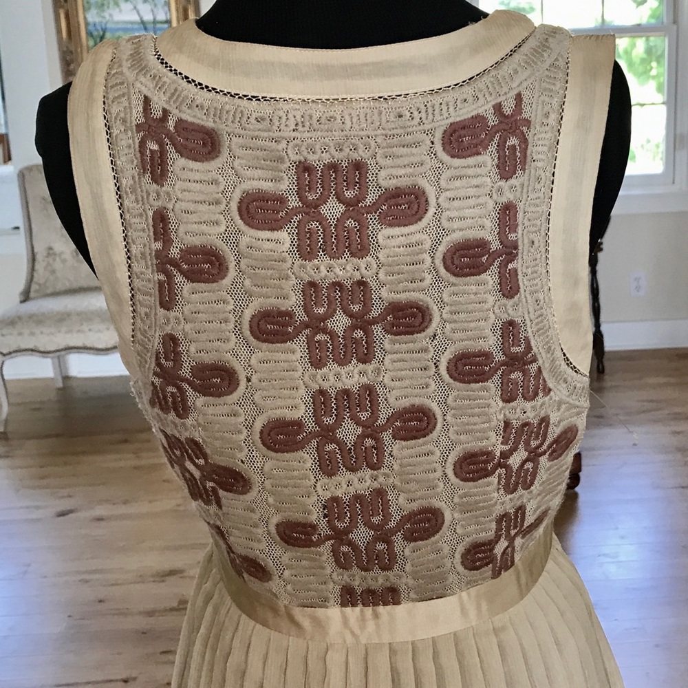 ***SOLD***Vintage Dress - Picture 6 of 8