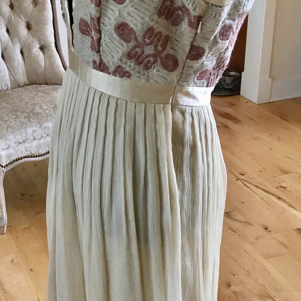 ***SOLD***Vintage Dress - Picture 5 of 8