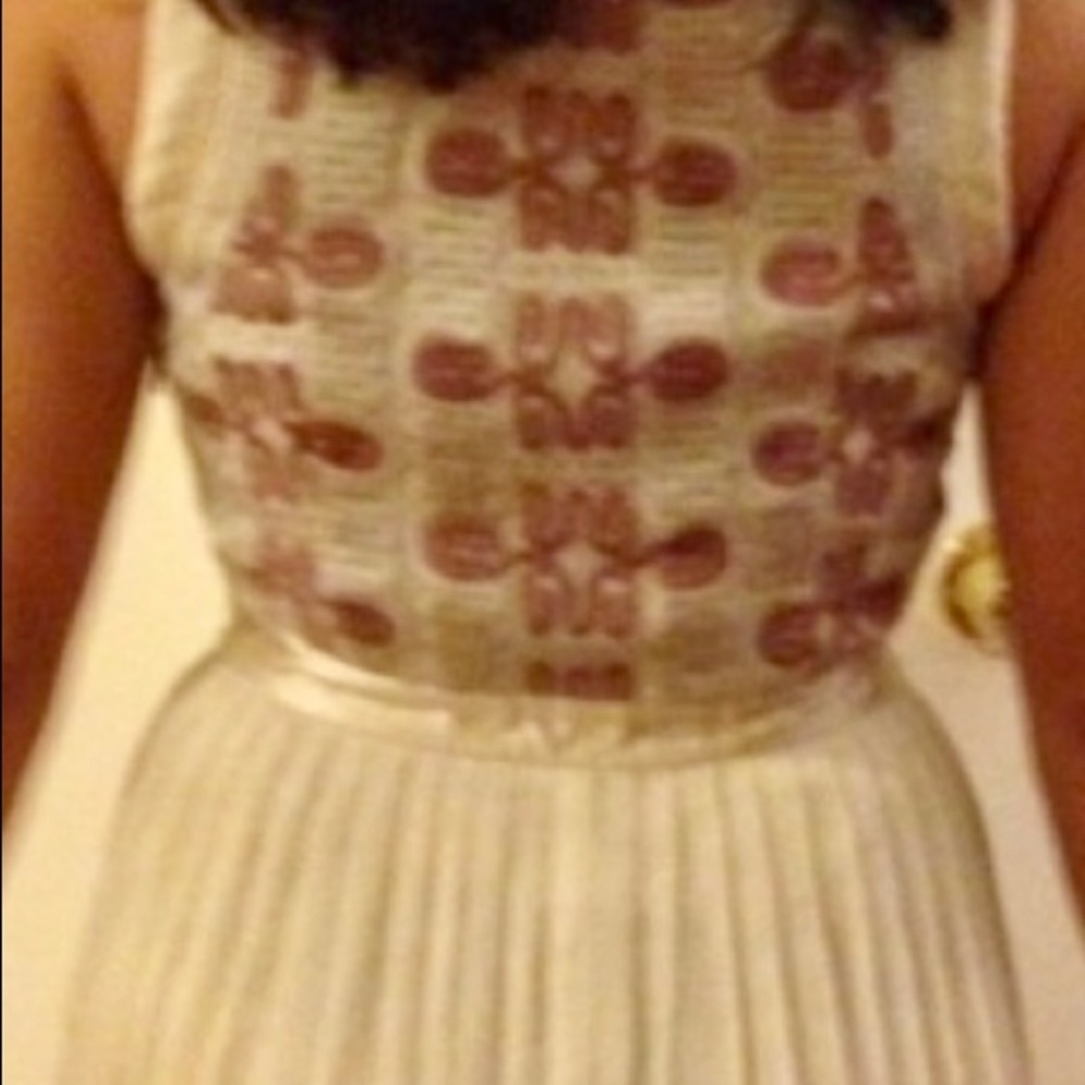 ***SOLD***Vintage Dress - Picture 3 of 8