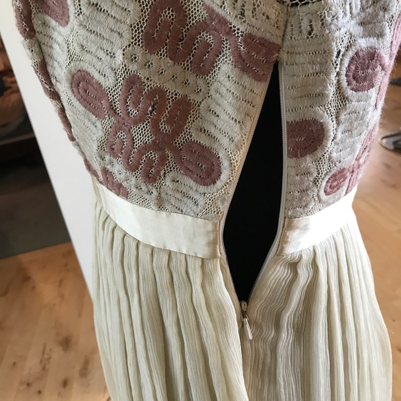 ***SOLD***Vintage Dress - Picture 7 of 8