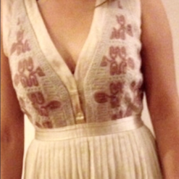 ***SOLD***Vintage Dress - Picture 4 of 8