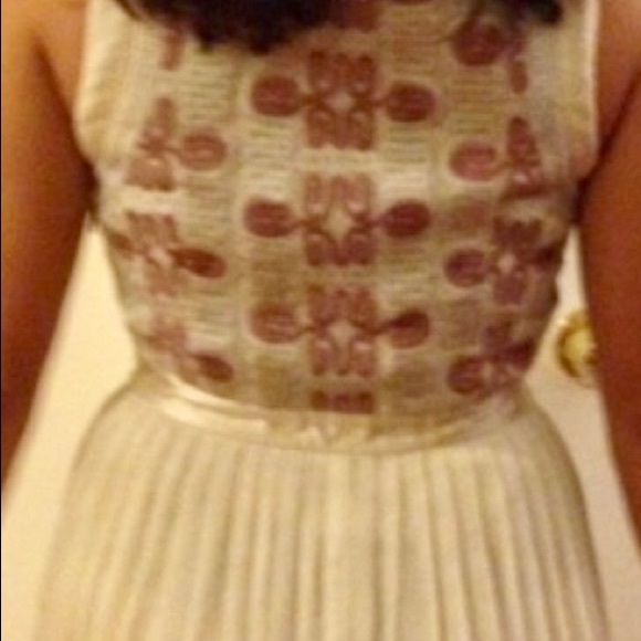 ***SOLD***Vintage Dress - Picture 3 of 8