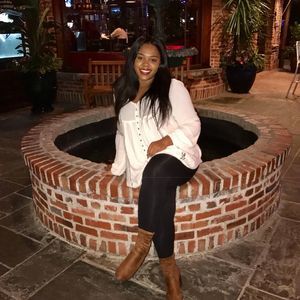 Meet your Posher, Deidra