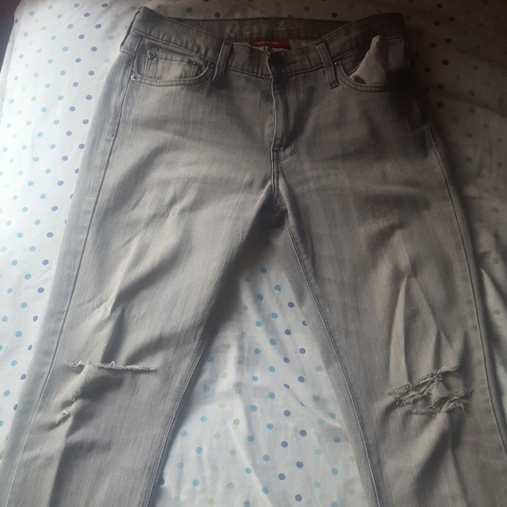 Ripped grey jeans