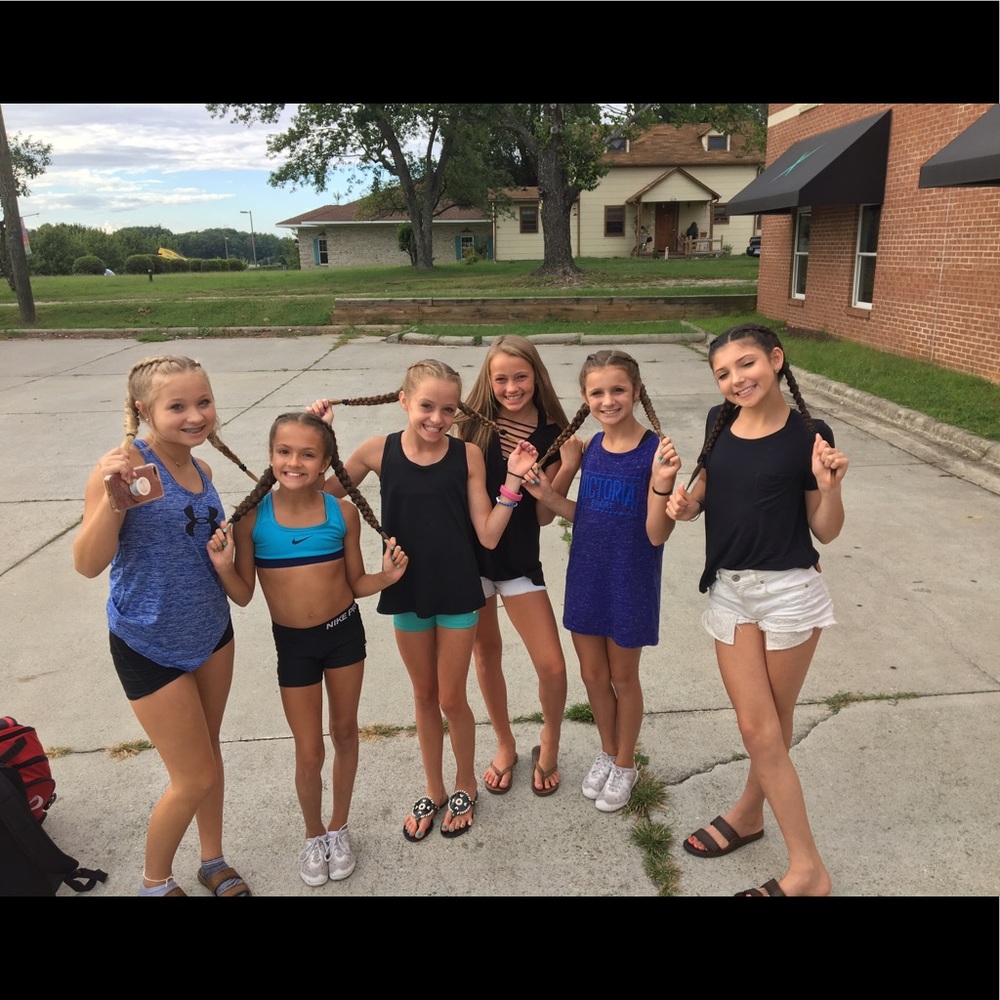 Meet your Posher, Dakota