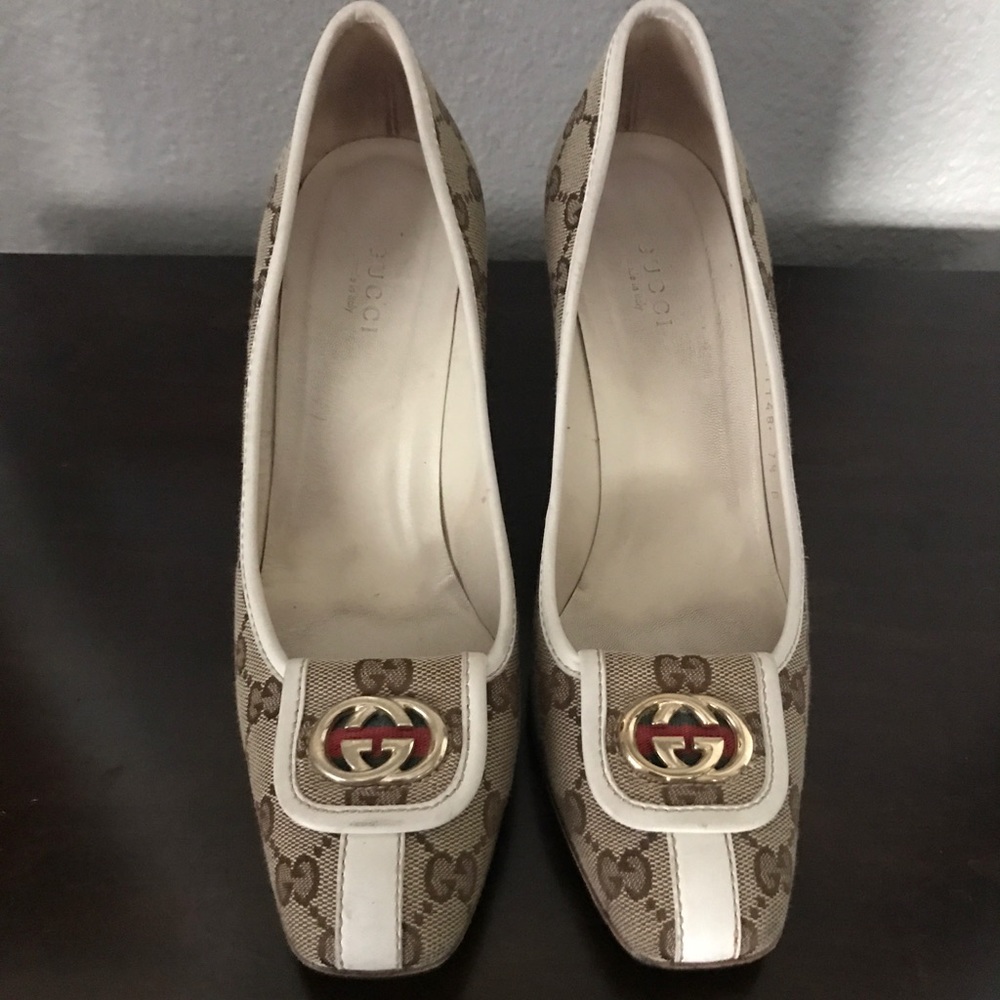 Women's Gucci Shoes.-SOLD